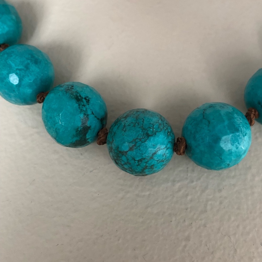 Graduated Knotted Turquoise Statement Necklace - image 3